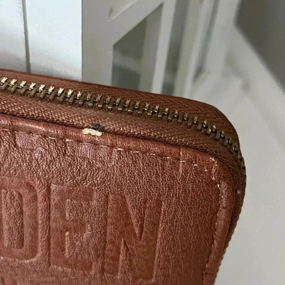 Steve Madden Wallet Wristlet Color Cognac - Picture 6 of 14